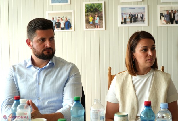 Miniștrii Energiei și Agriculturii discută cu agricultorii din Costești despre agrovoltaice și biogaz