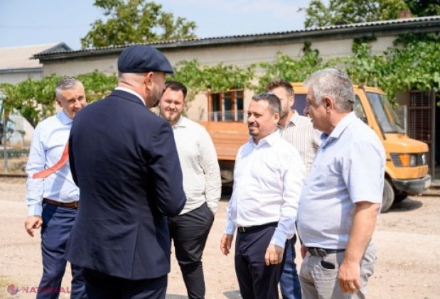 Viceprim-ministrul Vladimir Bolea evaluează progresul lucrărilor feroviare Prut–Fălciu: 550 metri de cale deja montați
