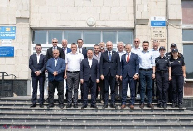 Viceprim-ministrul Vladimir Bolea evaluează progresul lucrărilor feroviare Prut–Fălciu: 550 metri de cale deja montați