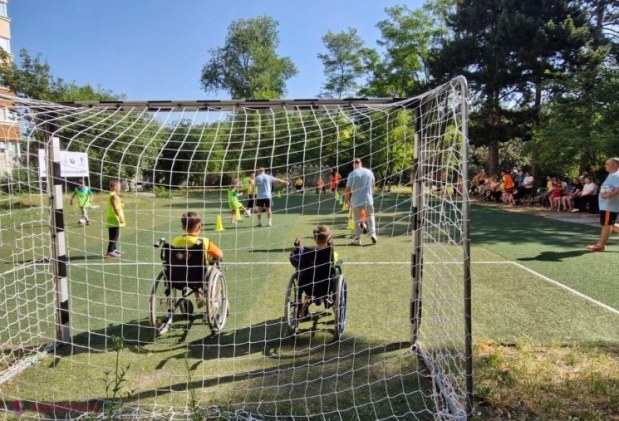 Profesorii de educație fizică pregătiți pentru sportul adaptat, sprijinind incluziunea elevilor cu nevoi speciale