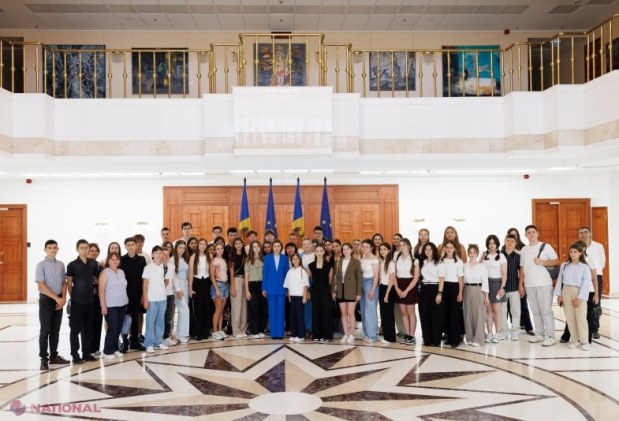 Maia Sandu încurajează elevii din Găgăuzia și Taraclia la tabăra de limbă română de la Iași pentru integrare și oportunități educaționale