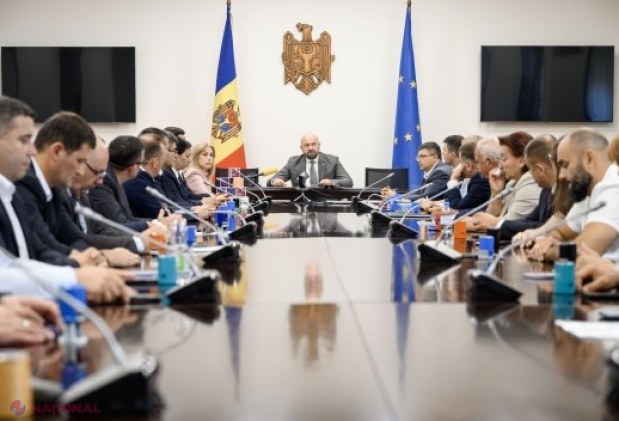 Primarii și Agențiile de Dezvoltare Regională semnează primele contracte pentru proiecte care transformă comunitățile din întreaga țară