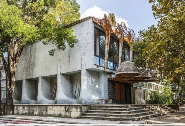 FOTO // Consiliul Național al Monumentelor Istorice a dat unde verde construirii unei clădiri cu ZECE etaje în locul cafenelei „Guguță” din parcul central al Chișinăului: Cum va arăta construcția nouă