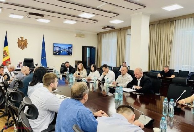 Acces mai simplu la autorizații internaționale pentru transportatorii de marfă: trecerea la versiunile digitale începând cu 2026