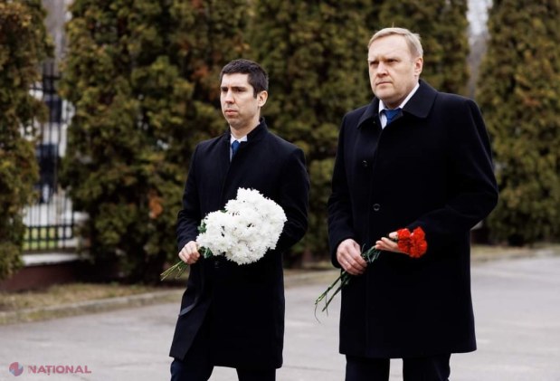 Conducerea MAE de la Chișinău, flori la Ambasada Ucrainei, împreună cu ambasadorii statelor UE: ,,R. Moldova va oferi tot sprijinul necesar Ucrainei. Într-un final, Ucraina va învinge!