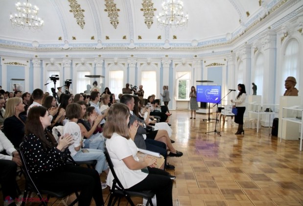 Succes la Marea Dictare Națională 2025: Peste 2000 de participanți și rezultate excepționale!