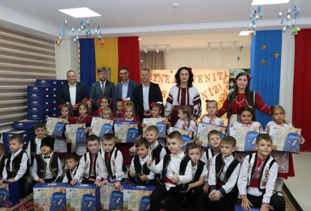 Generozitate românească: 15.000 de seturi de rechizite pentru copiii din Moldova, prin proiectul „Cutia Școlarului”