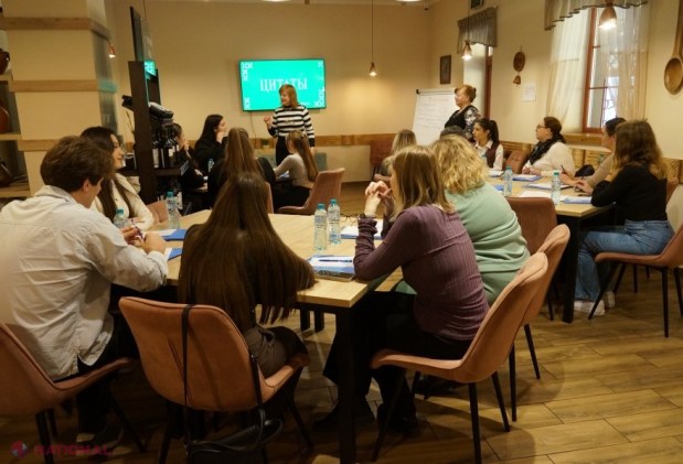 MEC și Banca Mondială sprijină debutanții din educație prin noi tabere de formare profesională