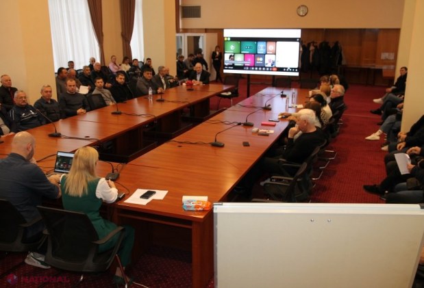 Antrenorii din școlile sportive discută egalitatea de gen și incluziunea socială în cadrul unui seminar național