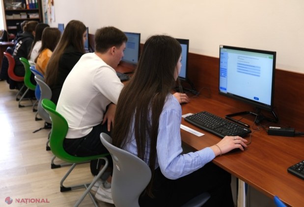 Elevii din întreaga țară își testează pentru prima dată competențele digitale în cadrul unui exercițiu național
