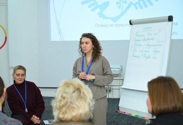 Conducerea școlilor din țară descoperă noi orizonturi în pedagogia umană la un curs inovator în Chișinău