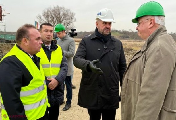 Lucrările la Podul de Flori de peste Prut continuă cu ritm susținut pe ambele maluri