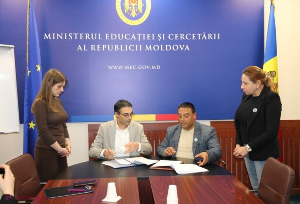 Sprijinirea tinerilor romi printr-o rețea națională: o nouă inițiativă a Ministerului Educației și ANMC în Moldova