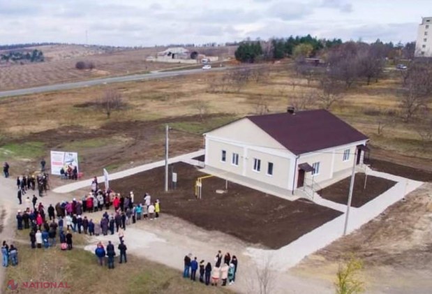 FOTO // Primii beneficiari au primit cheile de la locuințele SOCIALE construite în Orhei. Vor plăti doar 500 de lei pe lună, fără nicio dobândă