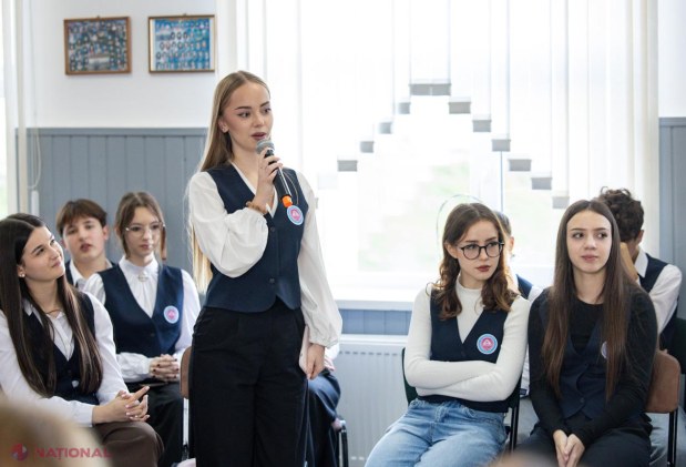 Premierul Alexandru Munteanu impulsionează modernizarea educației la Liceul „Nicolai Tretiakov” din Comrat, susținând inovația și incluziunea prin centre educaționale avansate.