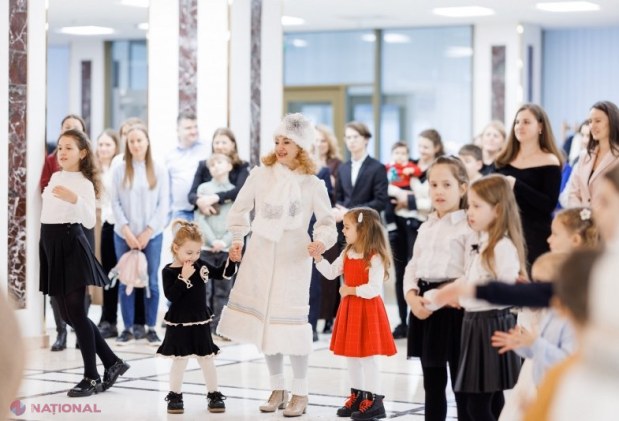 Pomul de Crăciun inaugurat la Președinție de Maia Sandu și copiii angajaților: programul vizitelor