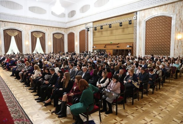 Elevii din Moldova strălucesc la Gala Olimpicilor 2025 cu premii internaționale și regionale remarcabile