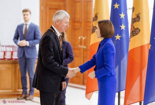 Maia Sandu a premiat cetățeni de onoare pentru contribuții remarcabile în diverse domenii