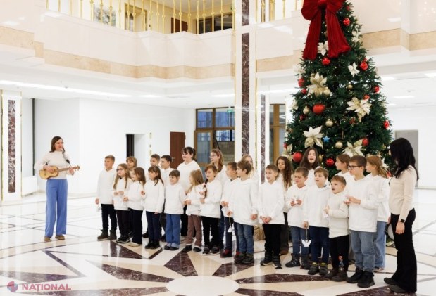 Colindători și urători au adus bucuria Crăciunului la Președinția Republicii Moldova