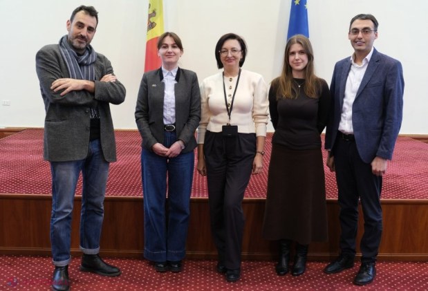 Inițiativele de integrare a copiilor refugiați ucraineni în școlile din Moldova, sub lupă la Ministerul Educației și Cercetării