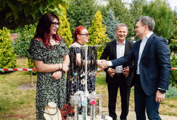 „Și ți-am promis c-o să te iau cu mine”: Trupa ,,Akcent