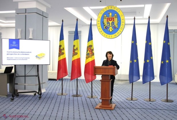 MEC schimbă din temelii manualele școlare: accent pe calitate, ediții color, versiuni digitale și ghiozdane mai ușoare