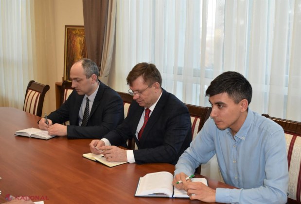 Valeriu Chiveri discută cu reprezentantul Elveției proiecte de reintegrare și cooperare în Republica Moldova