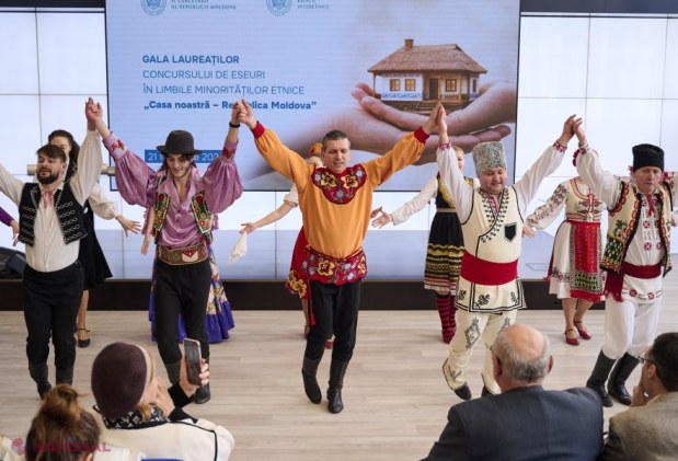 Gala „Tânărul cercetător” la MEC: elevii premiați pentru promovarea limbilor minorităților naționale în Republica Moldova