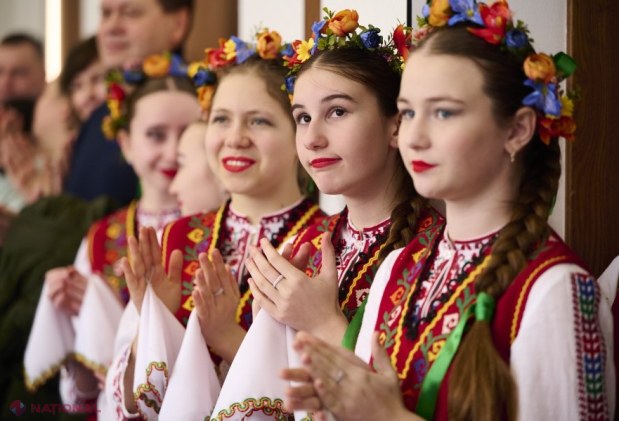 Gala „Tânărul cercetător” la MEC: elevii premiați pentru promovarea limbilor minorităților naționale în Republica Moldova