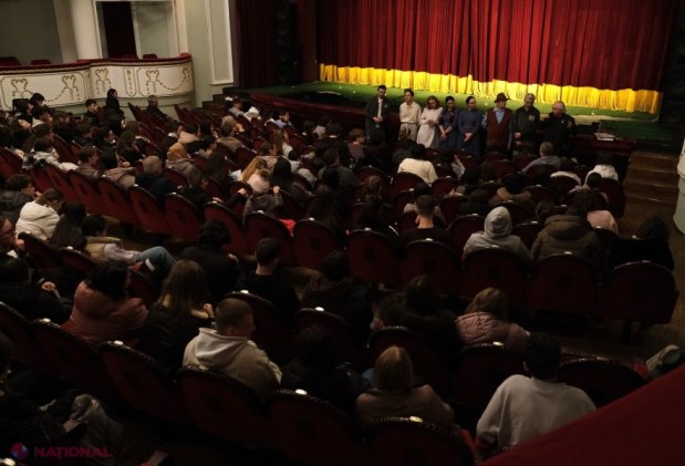 Prima excursie din Decada „Memoriei și Recunoștinței”: 160 de elevi au descoperit la Chișinău istoria deportărilor și represiunilor sovietice