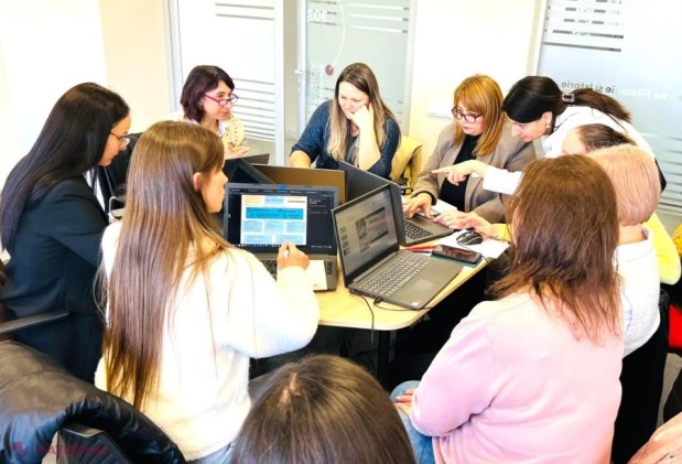 Program pilot „Digital Accelerator” lansează transformarea digitală în 12 școli din Republica Moldova