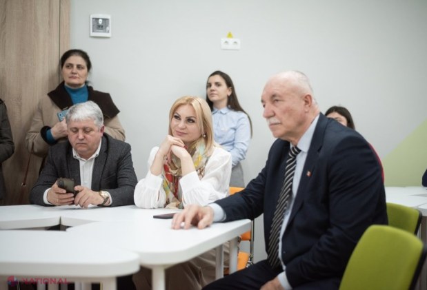 Liceul „Miron Costin” din Florești, a zecea Școală EduLIFE cu spații modernizate și produse de igienă menstruală gratuite pentru eleve