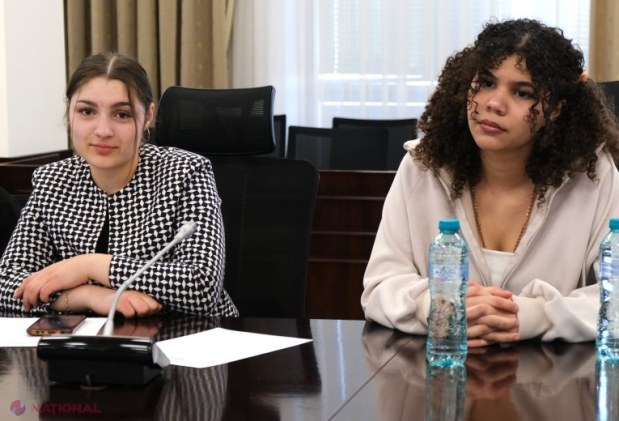 Tinerii romi își prezintă manifestul la Ministerul Educației: burse mai multe și școli mai incluzive în Republica Moldova