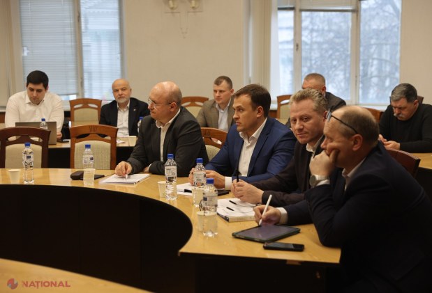Ministerul Energiei cere investiții urgente în rețelele electrice uzate pentru a permite integrarea energiei regenerabile și a evita noi blackout-uri