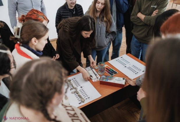 Tineri artiști de la Colegiul „Alexandru Plămădeală” pregătesc o lucrare de video mapping pentru ACT Festival 2026