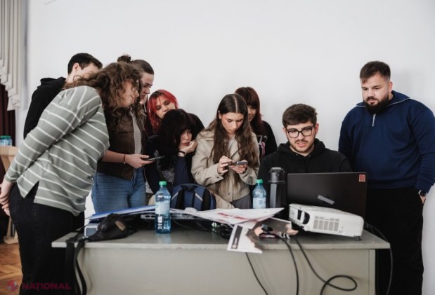 Tineri artiști de la Colegiul „Alexandru Plămădeală” pregătesc o lucrare de video mapping pentru ACT Festival 2026