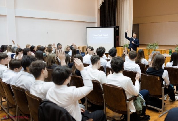 Maia Sandu, la Bălți: discuții cu elevii despre siguranța online și planuri de modernizare a spitalului regional