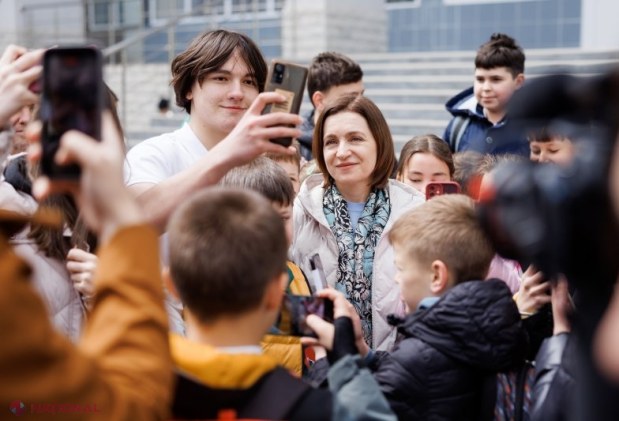 Maia Sandu, la Bălți: discuții cu elevii despre siguranța online și planuri de modernizare a spitalului regional