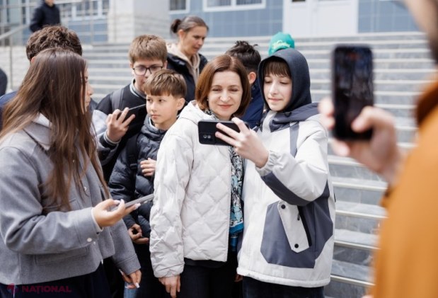 Maia Sandu, la Bălți: discuții cu elevii despre siguranța online și planuri de modernizare a spitalului regional