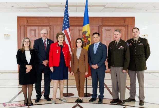 Maia Sandu marchează la Chișinău 25 de ani de parteneriat cu Carolina de Nord și decorază liderul Gărzii Naționale americane