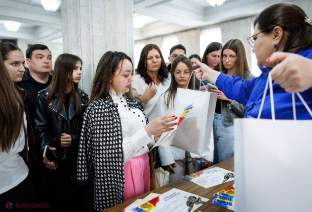 Elevii din toată țara premiați de MEC pentru promovarea memoriei istorice și a valorilor europene printr-un concurs video