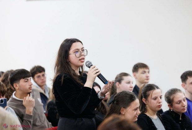 Maia Sandu, în dialog la Nisporeni despre siguranța copiilor online și reforma administrației locale