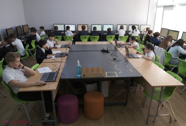 Testarea națională la matematică în format digital, extinsă la zeci de mii de elevi din toată țara