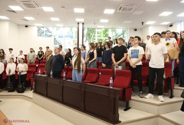 70 de elevi din toată țara, în competiție la Olimpiada Republicană interdisciplinară la Științe