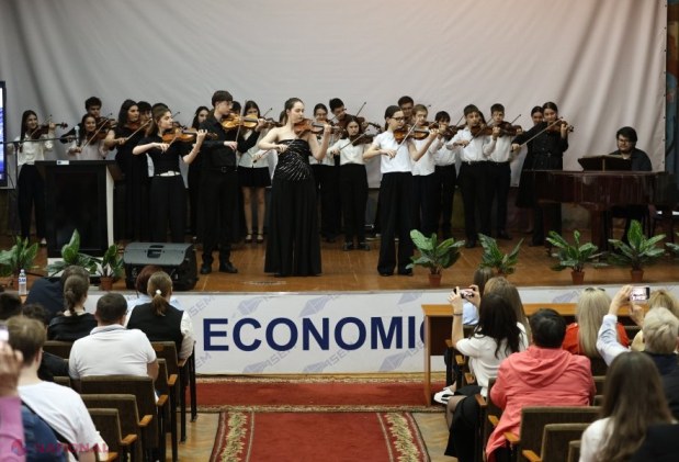 134 de tineri pasionați de finanțe concurează la Olimpiada Republicană la Economie de la ASEM
