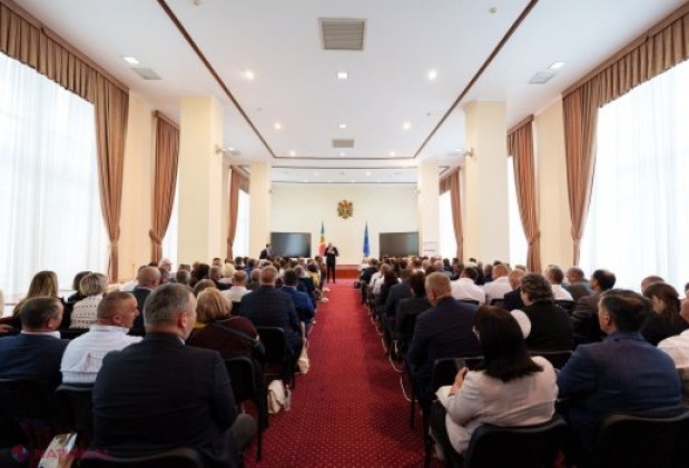 Primarii din toată țara, alături de Maia Sandu și oficiali de rang înalt, discută reforma APL și stimulentele pentru amalgamarea localităților