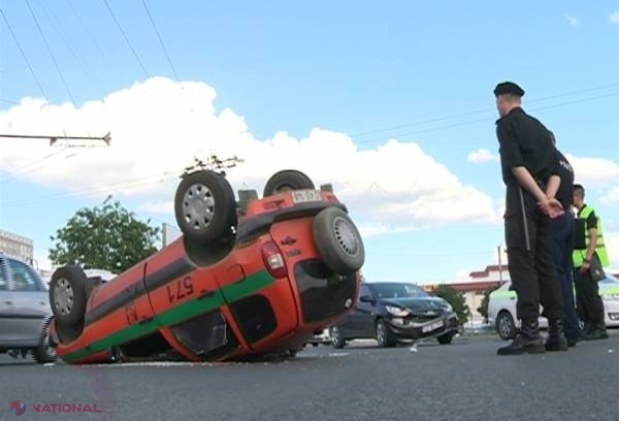 O mașină cu bani s-a răsturnat la Soroca