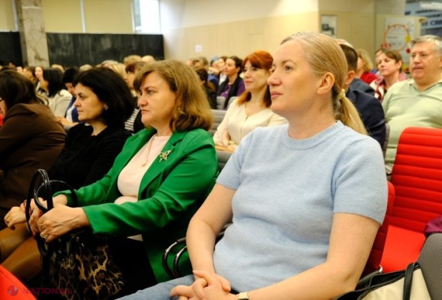MEC instruiește autorii de manuale pentru integrarea noilor educații și reformarea resurselor școlare