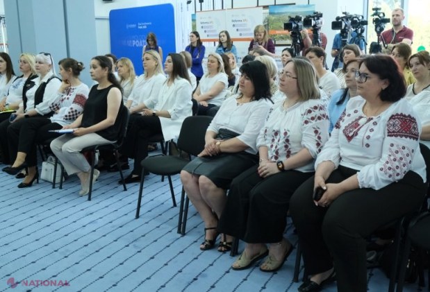 Profesorii de română din școlile minorităților naționale, trimiși la perfecționare în centre universitare din România