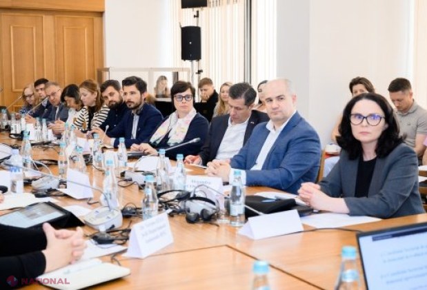 Moldova își fixează pe 10 ani direcțiile de investiții în drumuri, apă, canalizare și dezvoltare regională